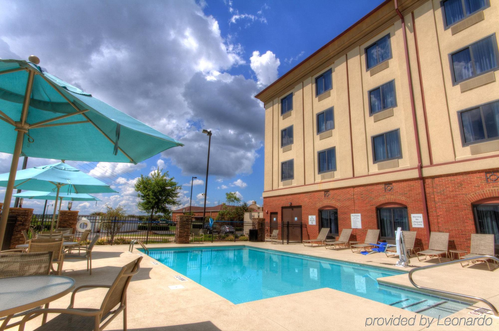 Holiday Inn Express Hotel & Suites Montgomery Boyd-Cooper Parkway By Ihg Exterior photo