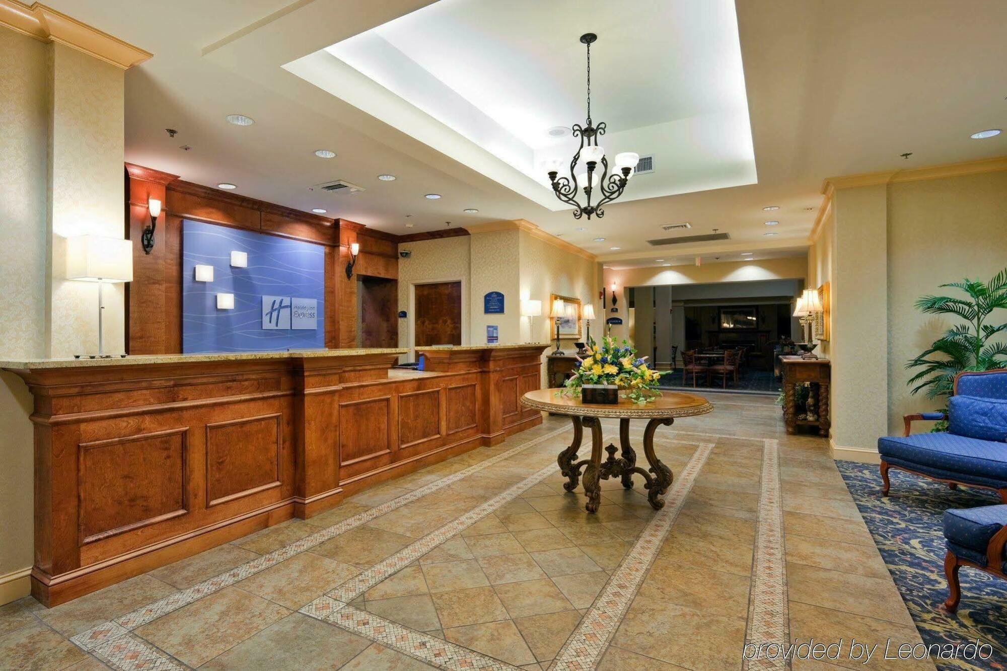 Holiday Inn Express Hotel & Suites Montgomery Boyd-Cooper Parkway, An Ihg Hotel Interior photo