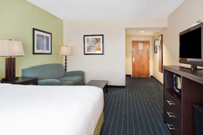 Holiday Inn Express Hotel & Suites Montgomery Boyd-Cooper Parkway By Ihg Exterior photo